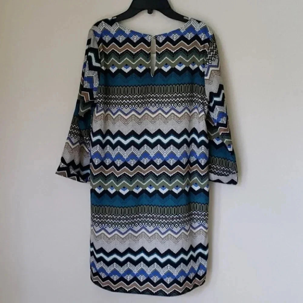 Everly Tunic Dress - Picture 2 of 10